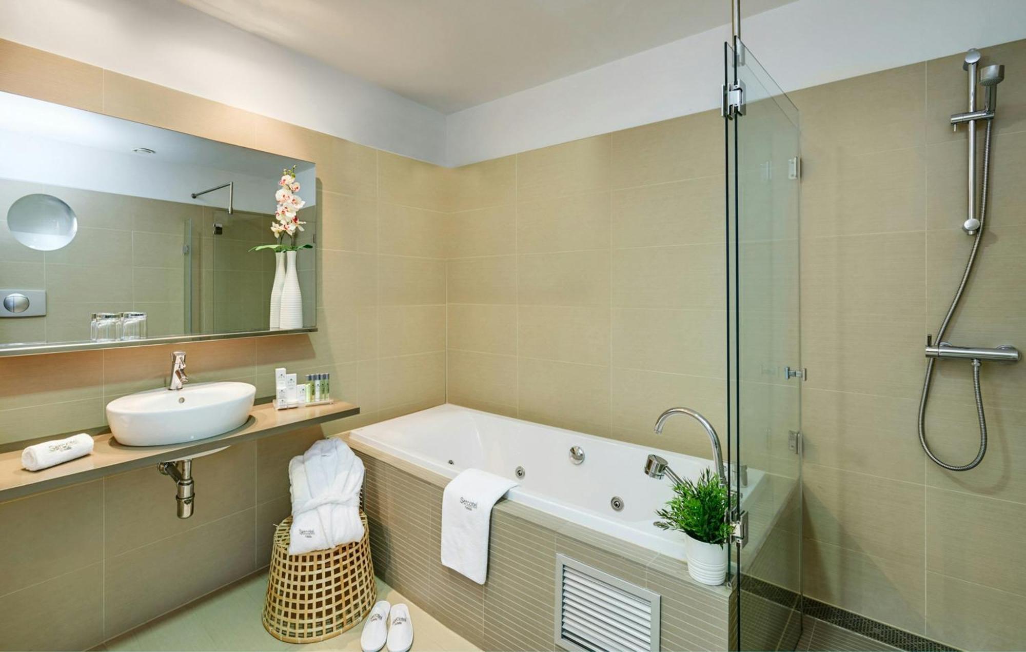 Junior Suite,1774448377:JPEG